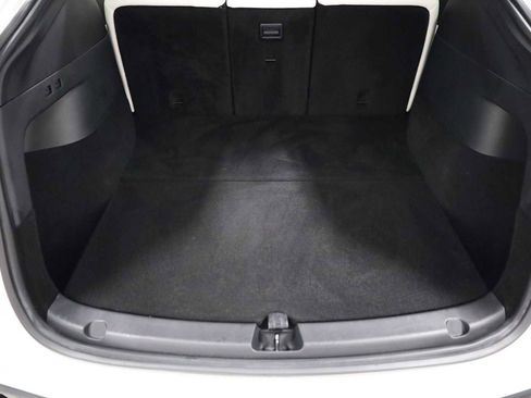 Used 2020 Tesla Model Y Long Range image 36