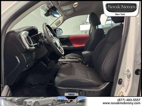 Used 2023 Toyota Tacoma SR5 AWD/4WD image 17