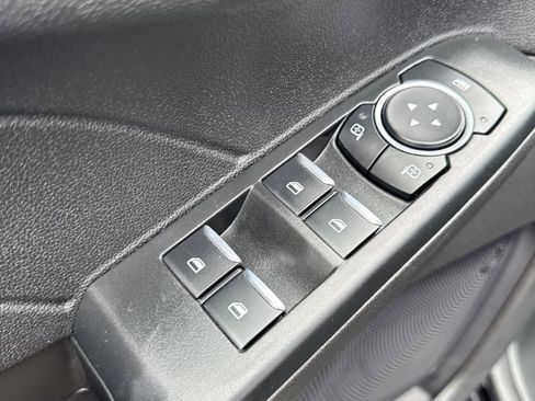 Used 2023 Ford Escape ST-Line image 19