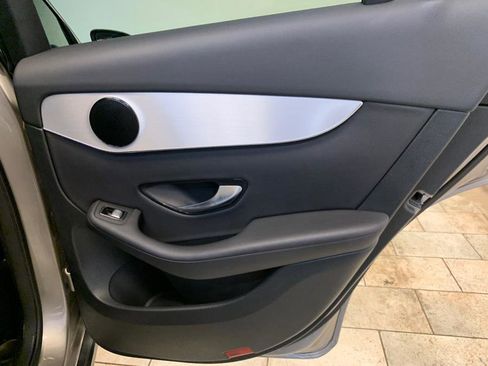 Used 2019 Mercedes-Benz GLC 300 4MATIC image 43