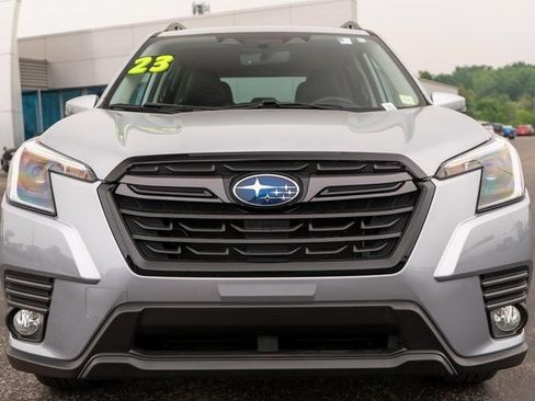 Used 2023 Subaru Forester Limited w/ Popular Package #2 AWD/4WD image 3