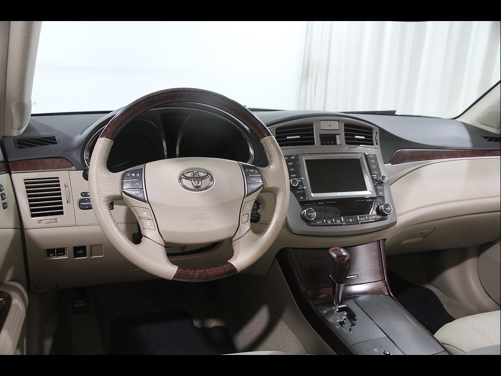 Used 2011 Toyota Avalon Limited FWD image 6