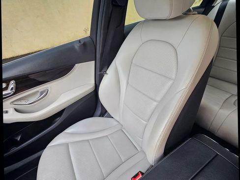 Used 2016 Mercedes-Benz C 300 4MATIC Sedan image 28