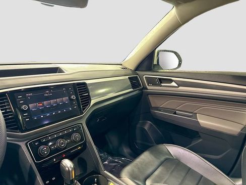 Used 2021 Volkswagen Atlas SEL Premium R-Line image 25