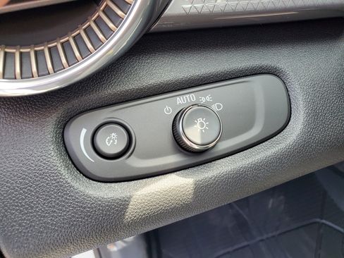 New 2025 Chevrolet Trax ACTIV w/ Driver Confidence Package image 9