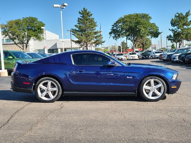 Used 2011 Ford Mustang GT Premium w/ Electronics Pkg RWD image 2