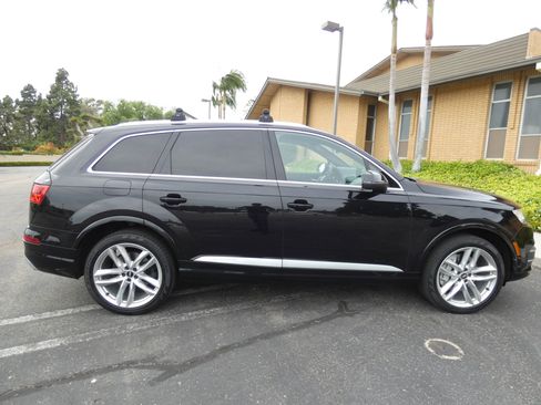 Used 2017 Audi Q7 3.0T Prestige w/ Prestige Package image 6