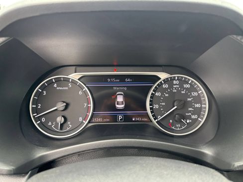Used 2025 Nissan Sentra SV FWD image 38