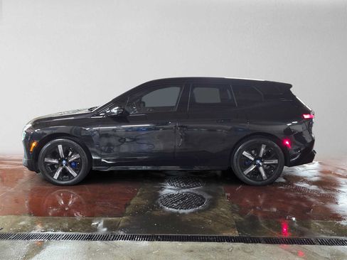 Used 2025 BMW iX xDrive50 AWD/4WD image 6