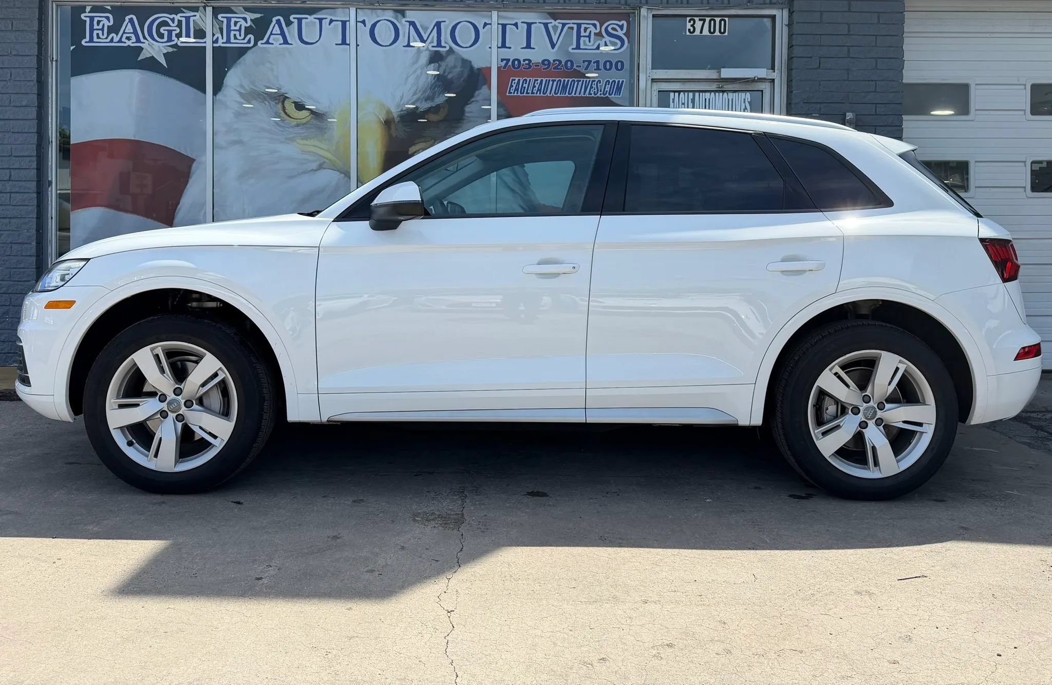 Used 2018 Audi Q5 2.0T Premium w/ Convenience Package AWD/4WD image 6