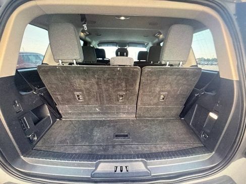Used 2024 Ford Expedition XLT RWD image 10