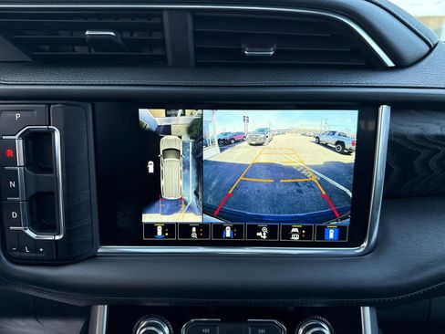 Used 2022 GMC Yukon Denali AWD/4WD image 19