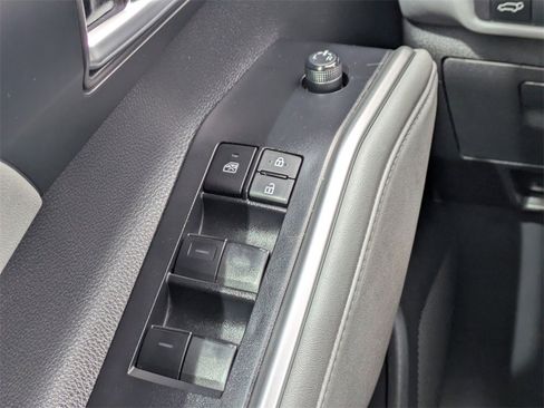 Certified 2023 Toyota Highlander XLE image 27