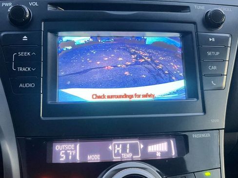 Used 2013 Toyota Prius V Two image 12