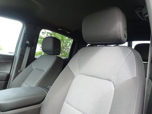 Used 2024 Chevrolet Colorado W/T RWD image 12