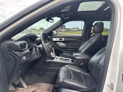 Used 2020 Ford Explorer Platinum w/ Premium Technology Package AWD/4WD image 9