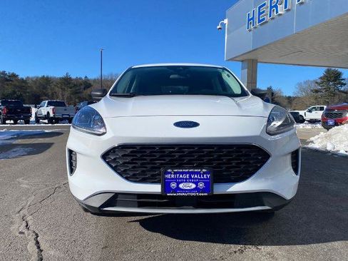 Certified 2022 Ford Escape SE w/ Convenience Package image 2