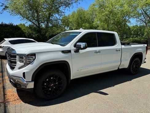 Used 2024 GMC Sierra 1500 SLT w/ SLT Premium Package AWD/4WD image 1