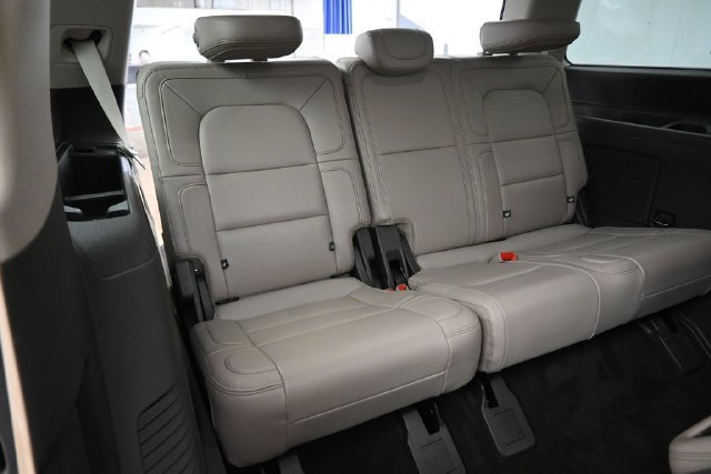 Certified 2023 Lincoln Navigator Reserve RWD image 30