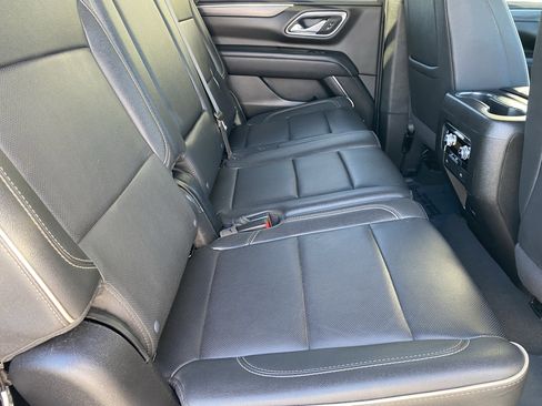 Used 2024 GMC Yukon SLT image 13