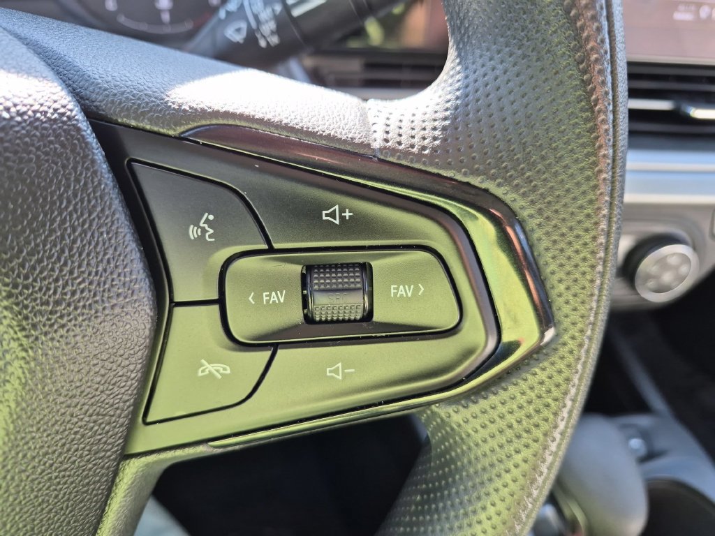 Used 2025 Chevrolet Trax LS FWD image 20