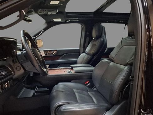 New 2023 Lincoln Navigator Reserve image 16