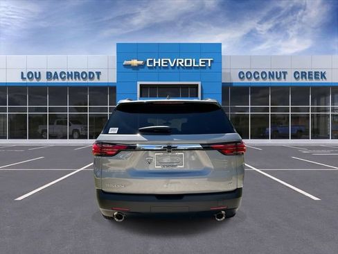 Used 2023 Chevrolet Traverse LT FWD image 7