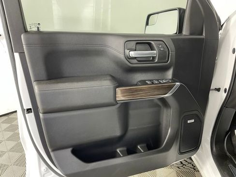 Used 2019 Chevrolet Silverado 1500 RST AWD/4WD image 15