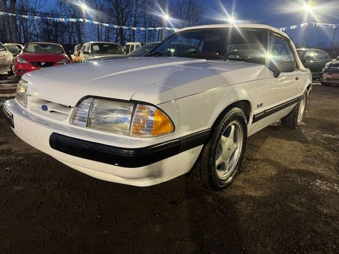 Used 1990 Ford Mustang LX RWD image 17