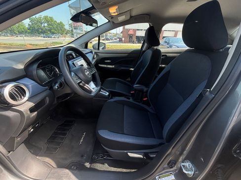 Used 2025 Nissan Versa SV FWD image 26