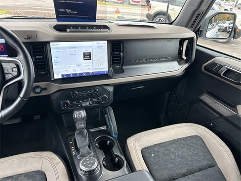 Used 2022 Ford Bronco Wildtrak image 14