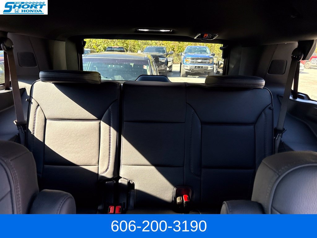 Used 2025 GMC Yukon Denali w/ Sun & Power Step Package AWD/4WD image 19