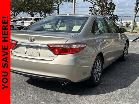 Used 2015 Toyota Camry XLE image 3