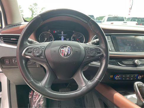 Used 2020 Buick Enclave Avenir w/ Avenir Technology Package FWD image 15