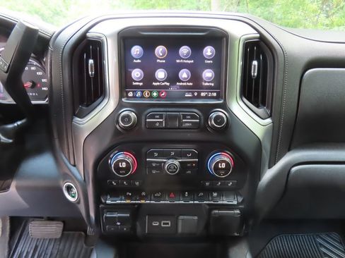 Used 2019 Chevrolet Silverado 1500 LTZ w/ LTZ Plus Package AWD/4WD image 17