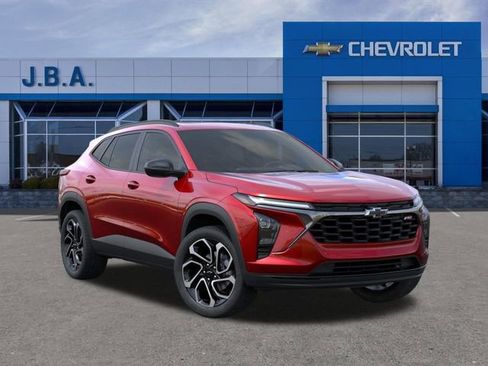 New 2026 Chevrolet Trax RS w/ Sunroof Package FWD image 7