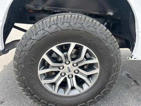 Used 2022 Ford F150 Lariat w/ Trailer Tow Package AWD/4WD image 35
