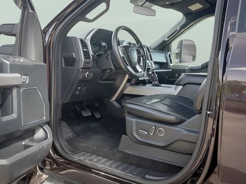 Used 2018 Ford F150 Lariat w/ Equipment Group 501A Mid AWD/4WD image 14