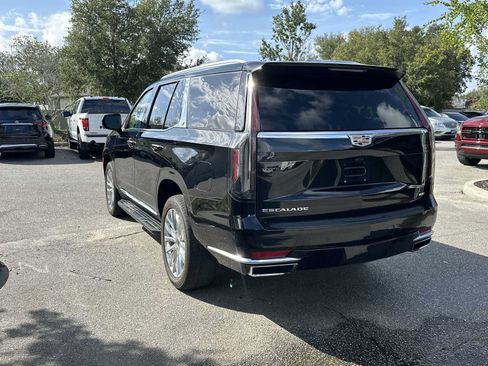 Certified 2023 Cadillac Escalade Premium Luxury RWD image 4