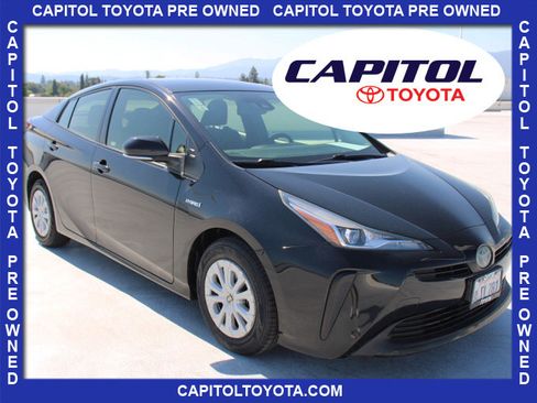 Used 2019 Toyota Prius L Eco image 1