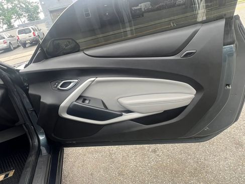 Used 2020 Chevrolet Camaro LT RWD image 28