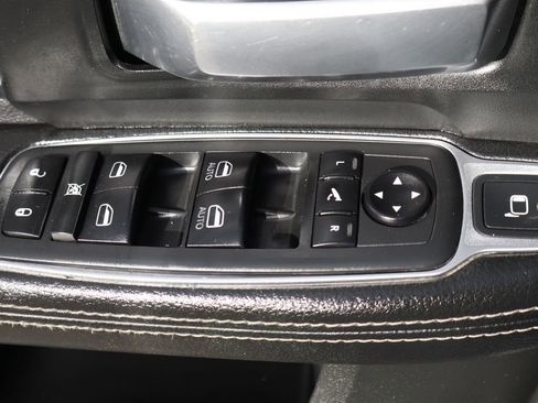 Used 2020 RAM 3500 Laramie image 19