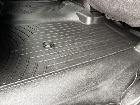 Used 2024 Chevrolet Silverado 1500 LTZ AWD/4WD image 12