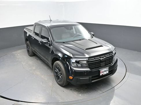 Used 2024 Ford Maverick Lariat w/ Black Appearance Package AWD/4WD image 38