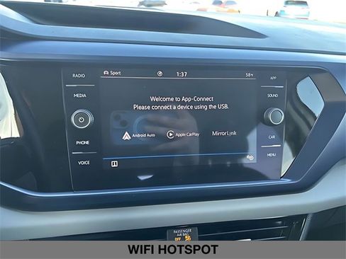 Used 2023 Volkswagen Taos SE w/ Panoramic Sunroof Package image 28