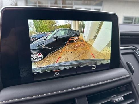 Used 2024 GMC Yukon SLT image 14