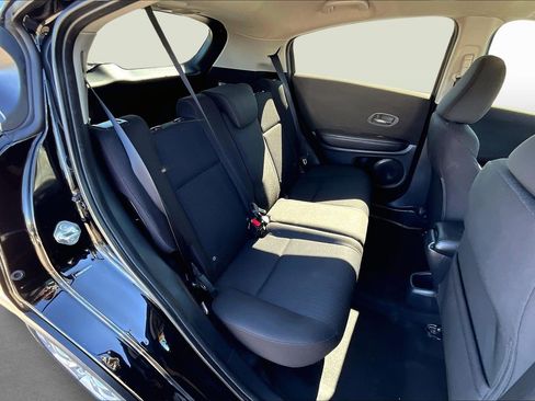 Used 2017 Honda HR-V LX image 23