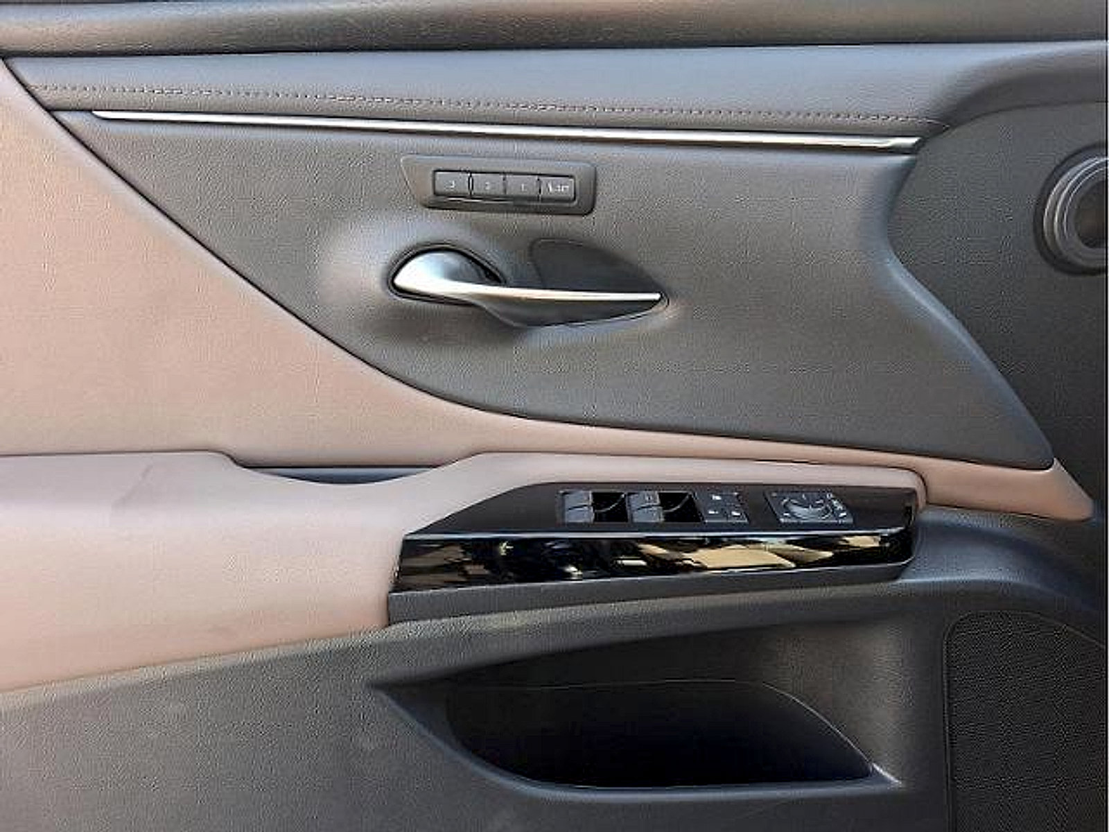 Used 2022 Lexus ES 350 w/ Premium Package FWD image 15