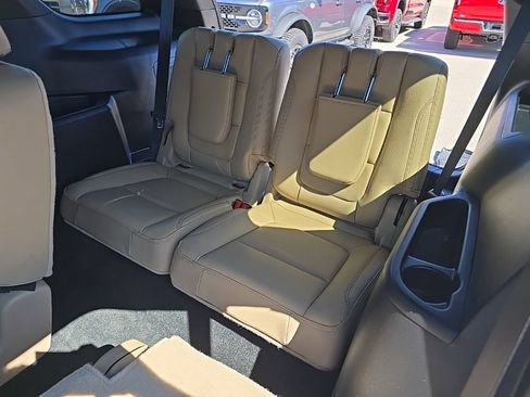 Used 2016 Ford Explorer Limited w/ Class II Trailer Tow Package AWD/4WD image 17