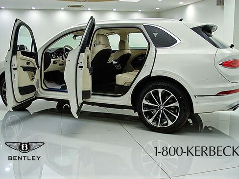 Used 2023 Bentley Bentayga Extended Wheelbase image 5